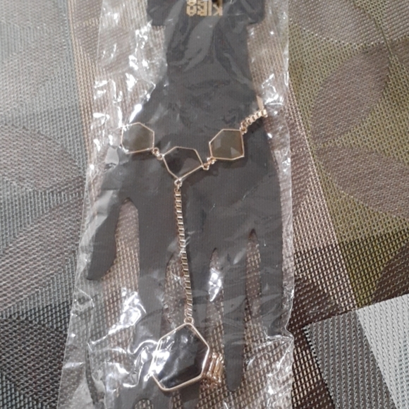 Ring bracelet - Picture 2 of 5